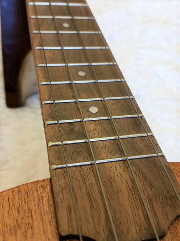 LAG LAG TKU 8C Tiki Concerto Ukulele w/bag