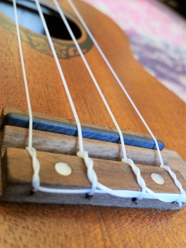 Lâg Guitars LAG TKU 8S Soprano Ukulele