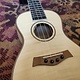Kauai Kauai Concert Ukulele Flamed Maple w/Pickup