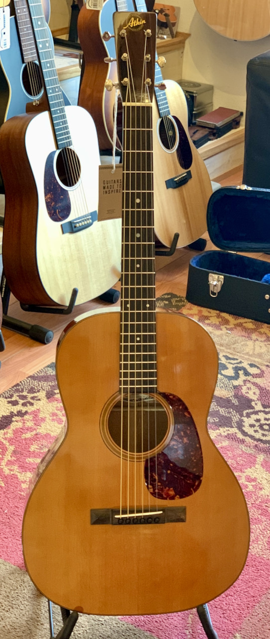 Atkin (SALE!) Atkin E00 12 Fret Essential 00 Natural Aged
