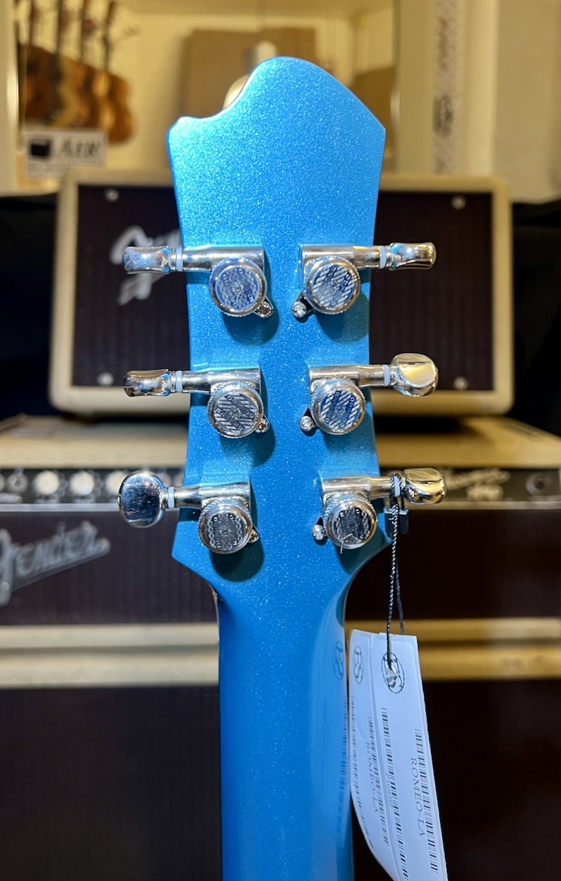 Eastman (PRICE DROP!) Eastman Romeo LA Celestine Blue finish