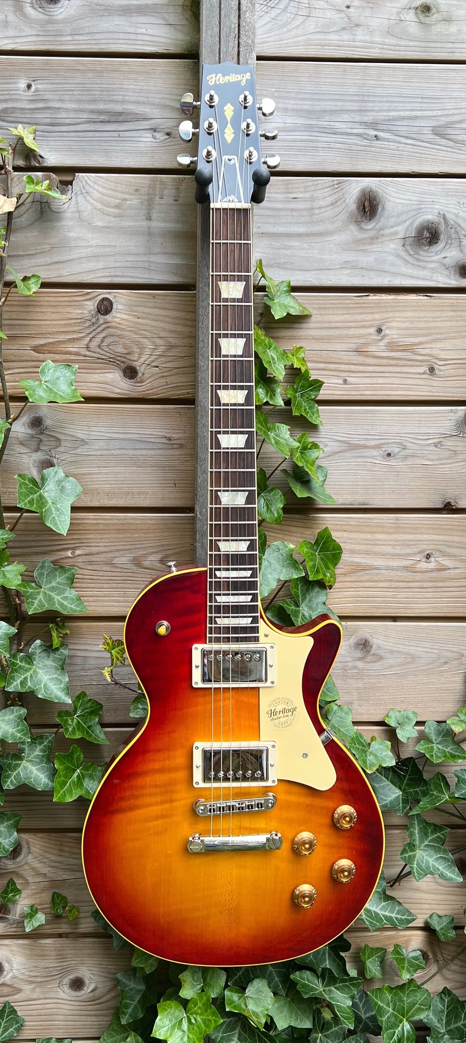 Heritage Heritage Custom Shop Core Collection H-150 Red Sunburst