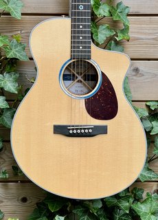 C. F. Martin & Co. Martin SC-13E Road Series