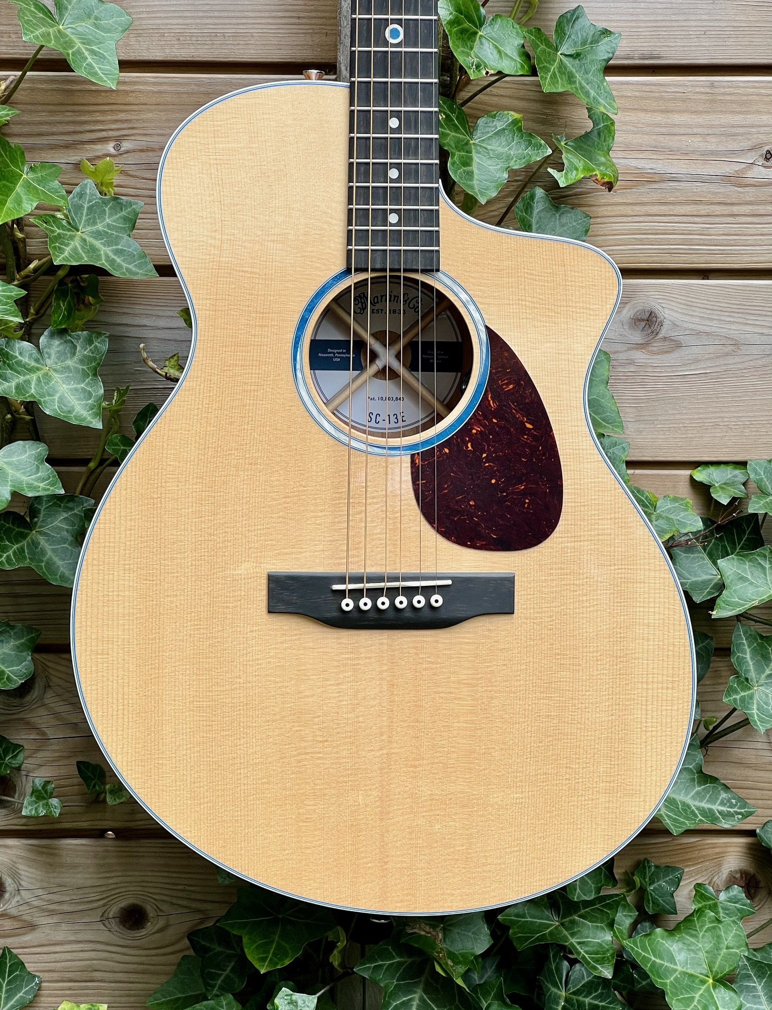 C. F. Martin & Co. Martin SC-13E Road Series