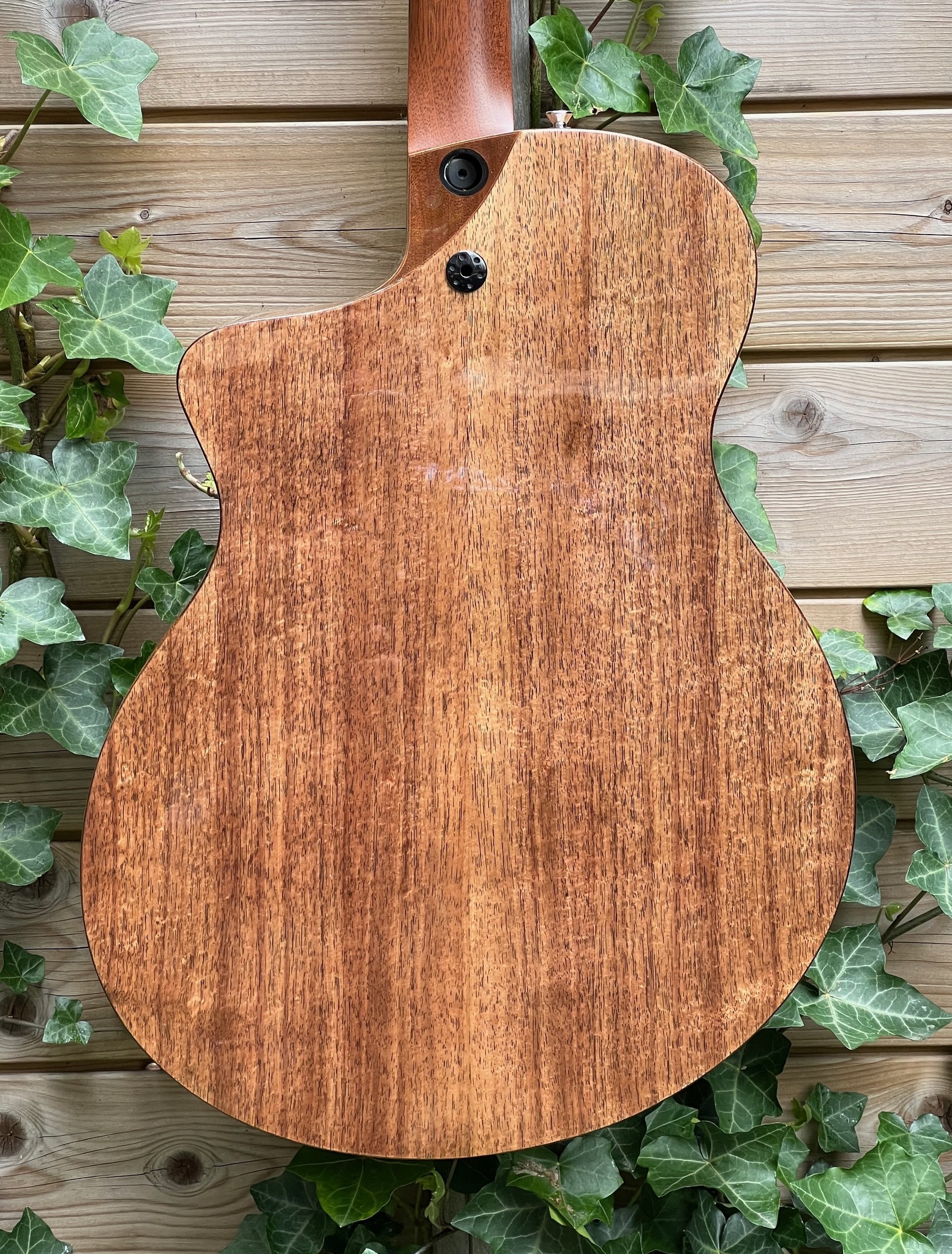 C. F. Martin & Co. Martin SC-13E Road Series