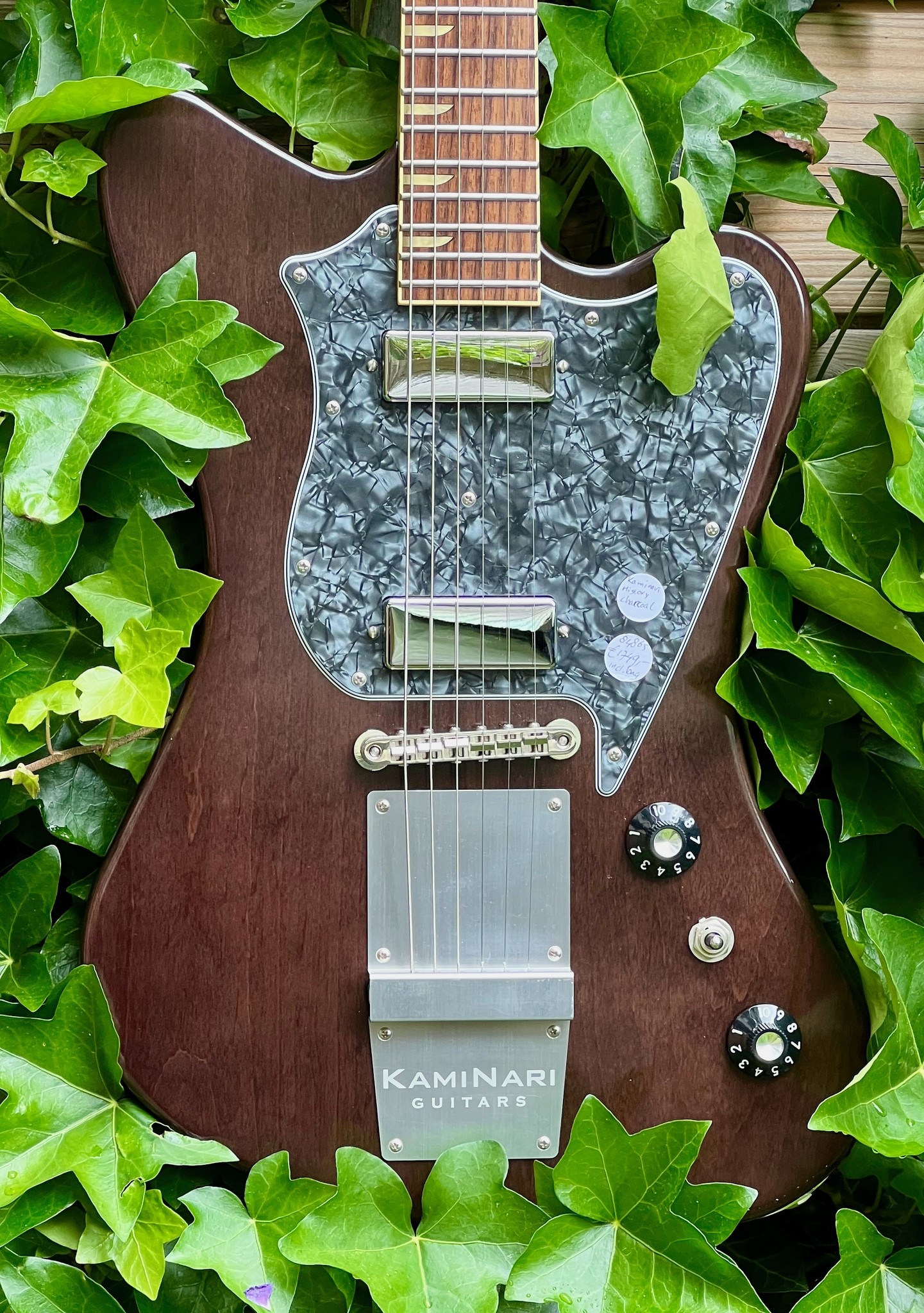 History / KAMINARI GUITARS 