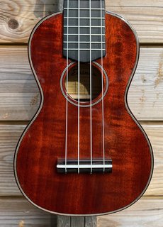 Eastman Eastman EU3S Soprano Ukulele w/case