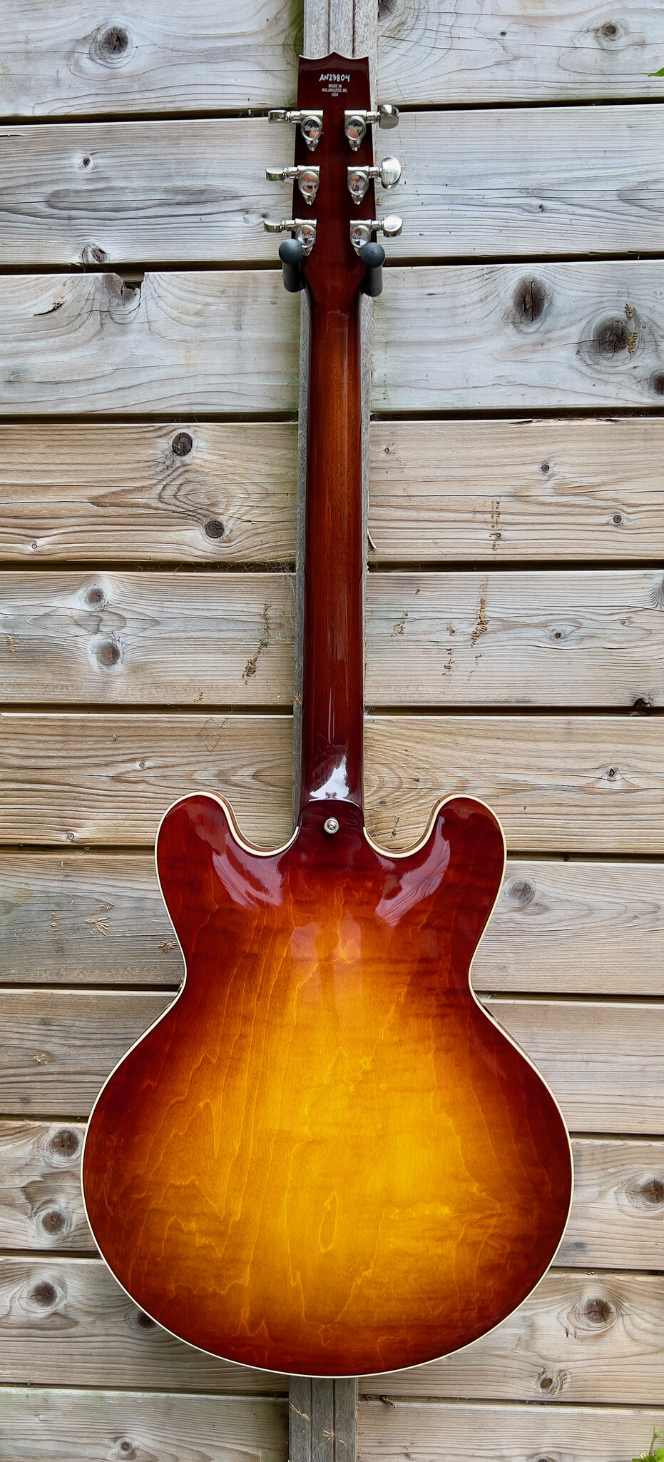 Heritage Heritage H-535 Almond Sunburst