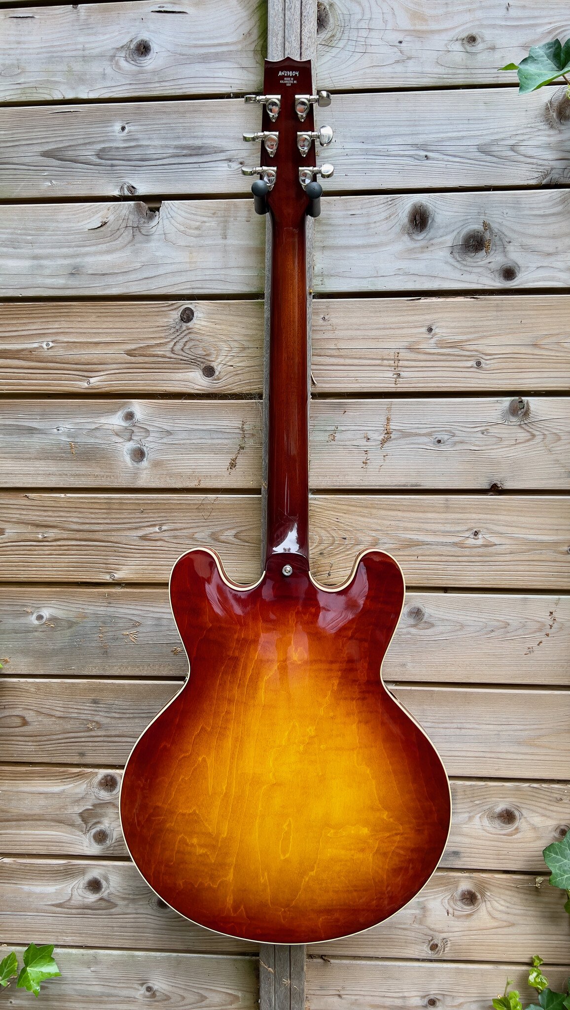 Heritage Heritage H-535 Almond Sunburst