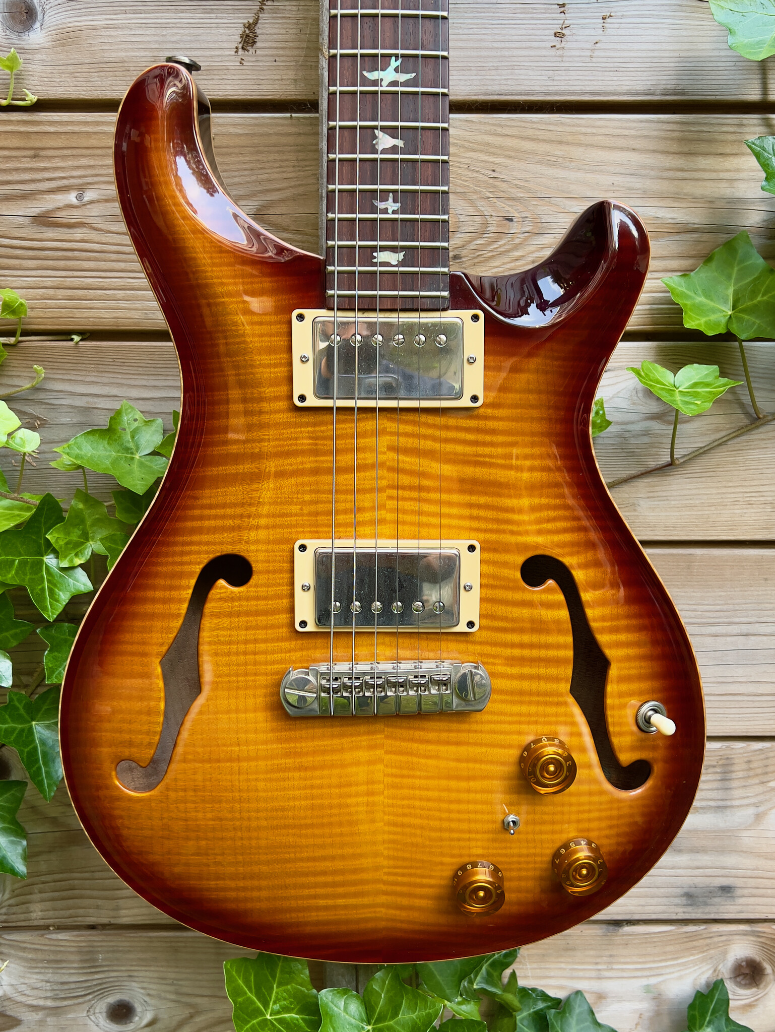 PRS McCarty Hollowbody II Piezo Tobacco Sunburst
