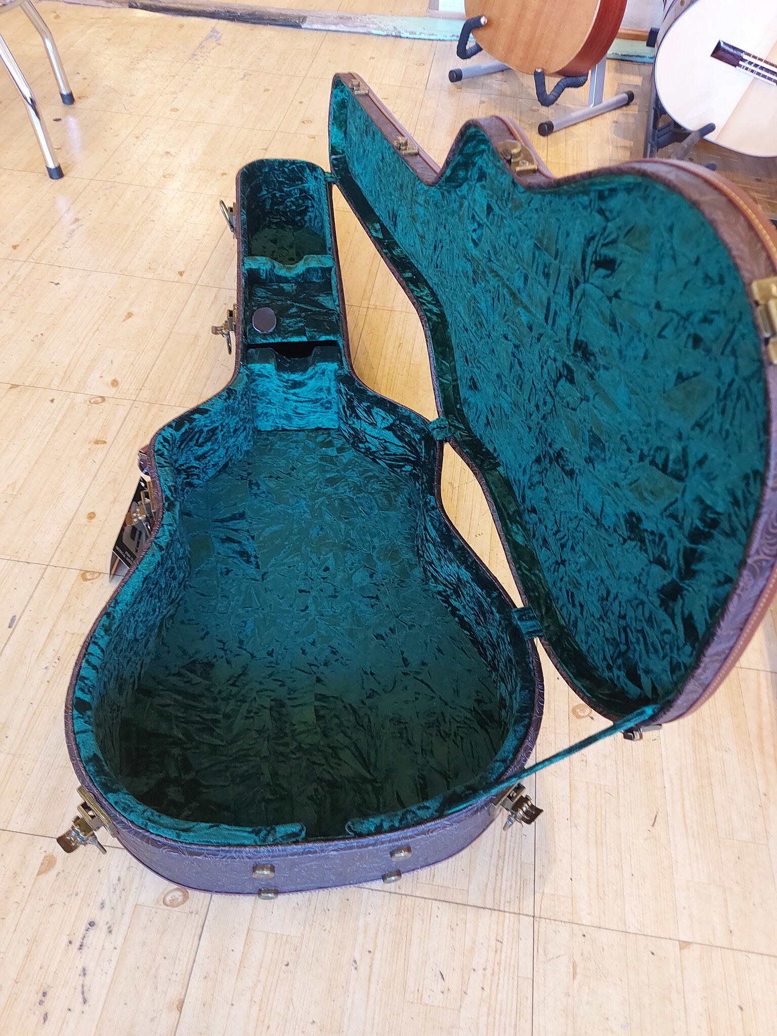 Boston Boston Dreadnought Hardcase CAC720
