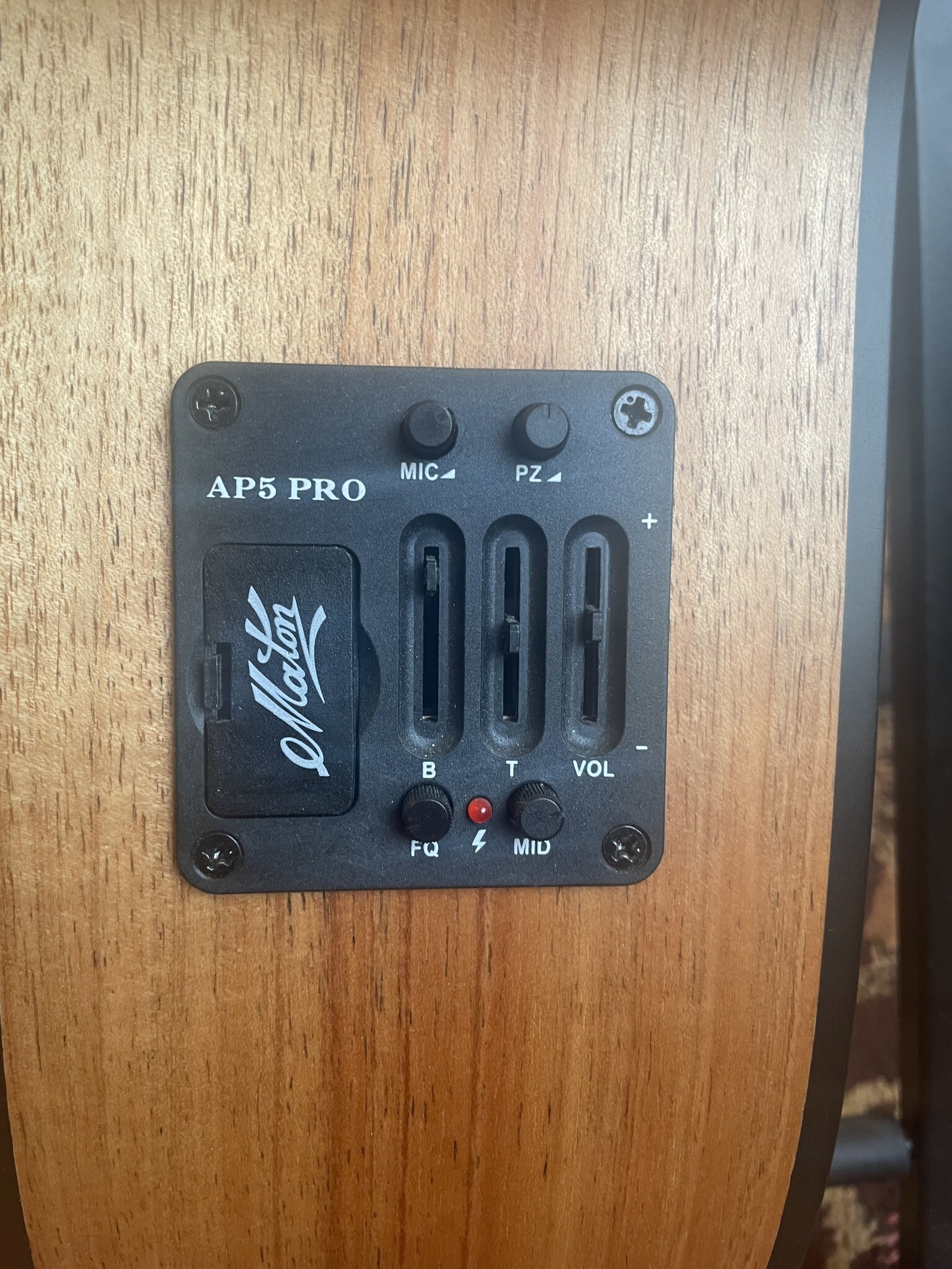 Maton Maton SRS 808 w/AP5-PRO