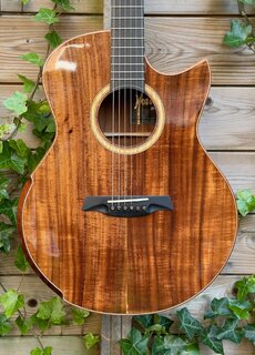 Hozen Guitars (SALE) Hozen Guitars Black Label SJ Full Koa
