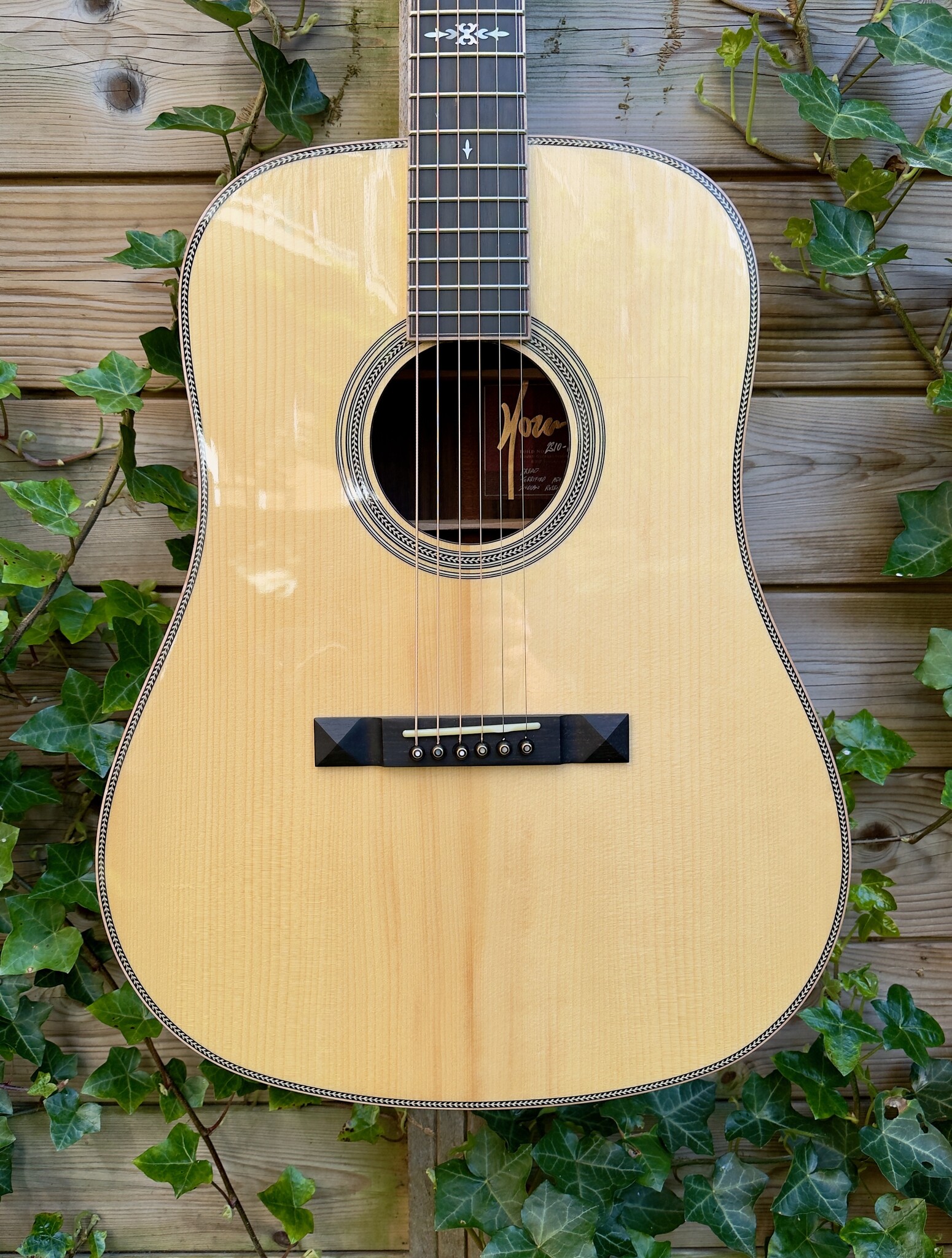 Hozen Guitars (AFGEPRIJSD) Hozen Guitars Red Label GE "Golden Era" Dreadnought