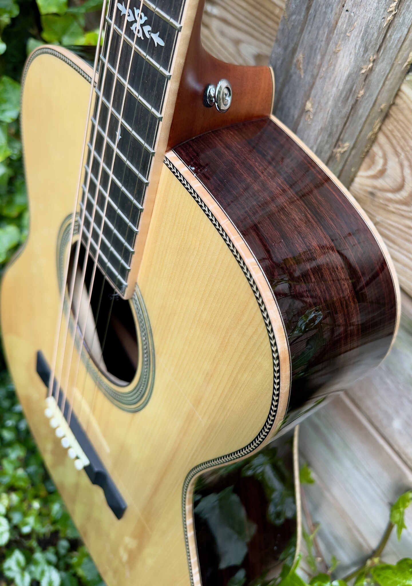 Hozen Guitars (SALE) Hozen Guitars Red Label GE "Golden Era" OM