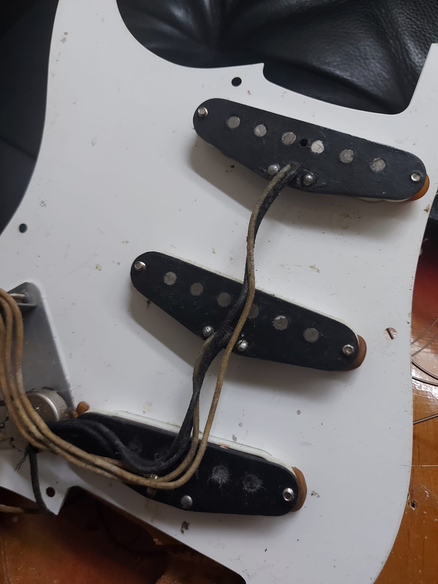 Fender (ON HOLD) CONTINUATION OF: 1958 Fender Stratocaster ALL ORIGINAL