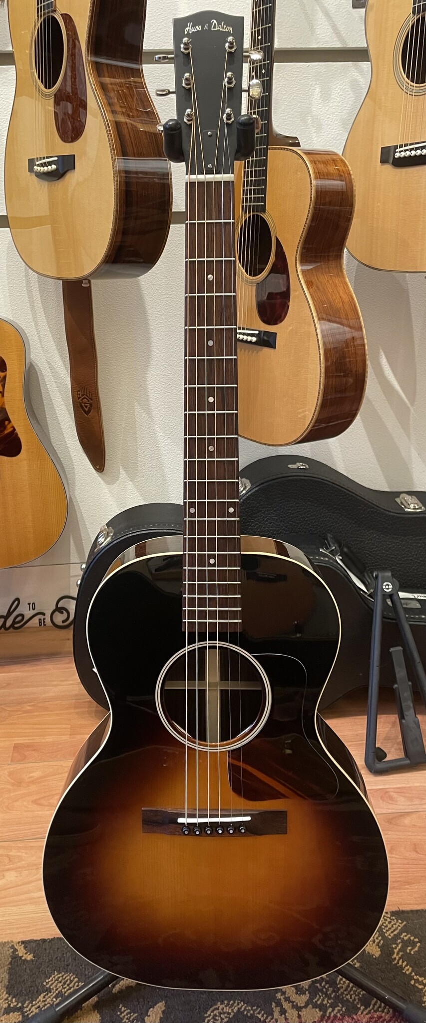 Huss & Dalton (AFGEPRIJSD!) Huss & Dalton Crossroads 14-Fret Custom