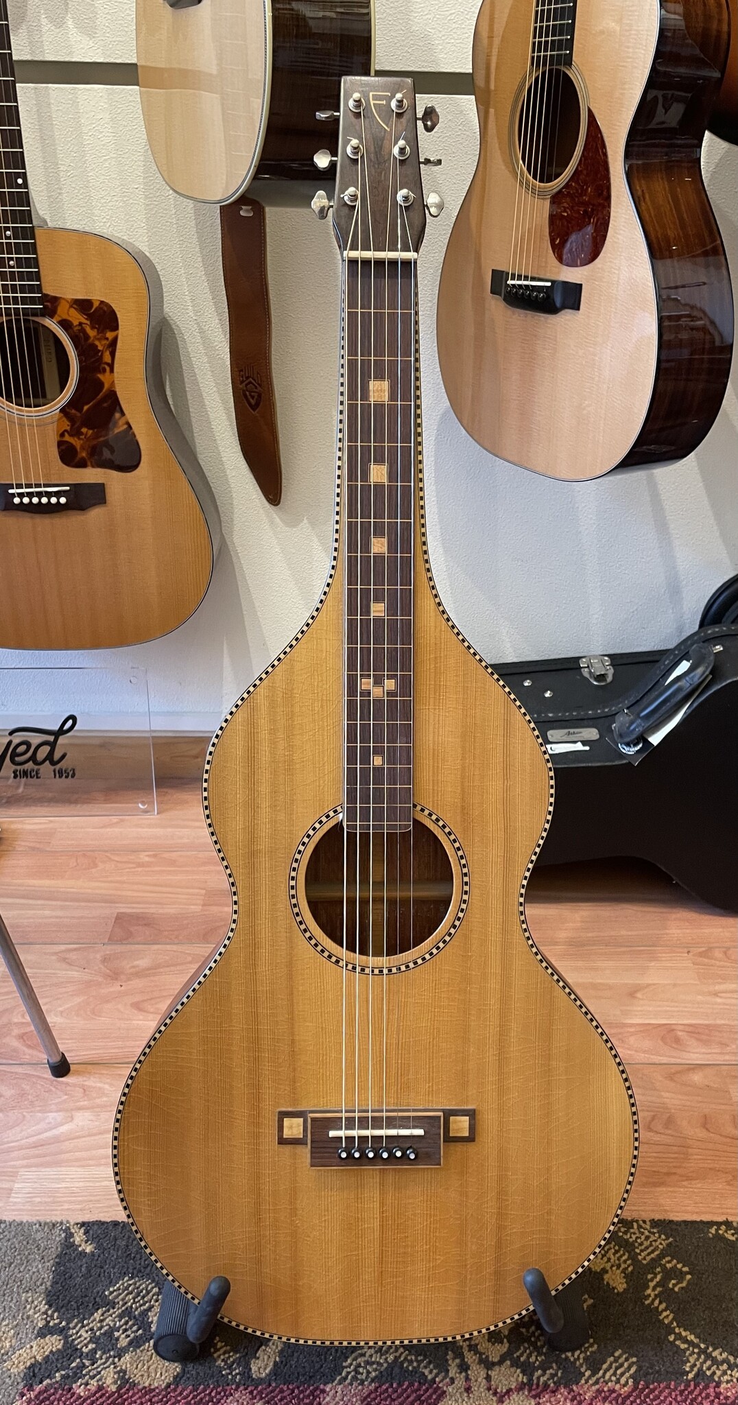 Fern's Guitars Fern's Guitars Weissenborn Lapsteel