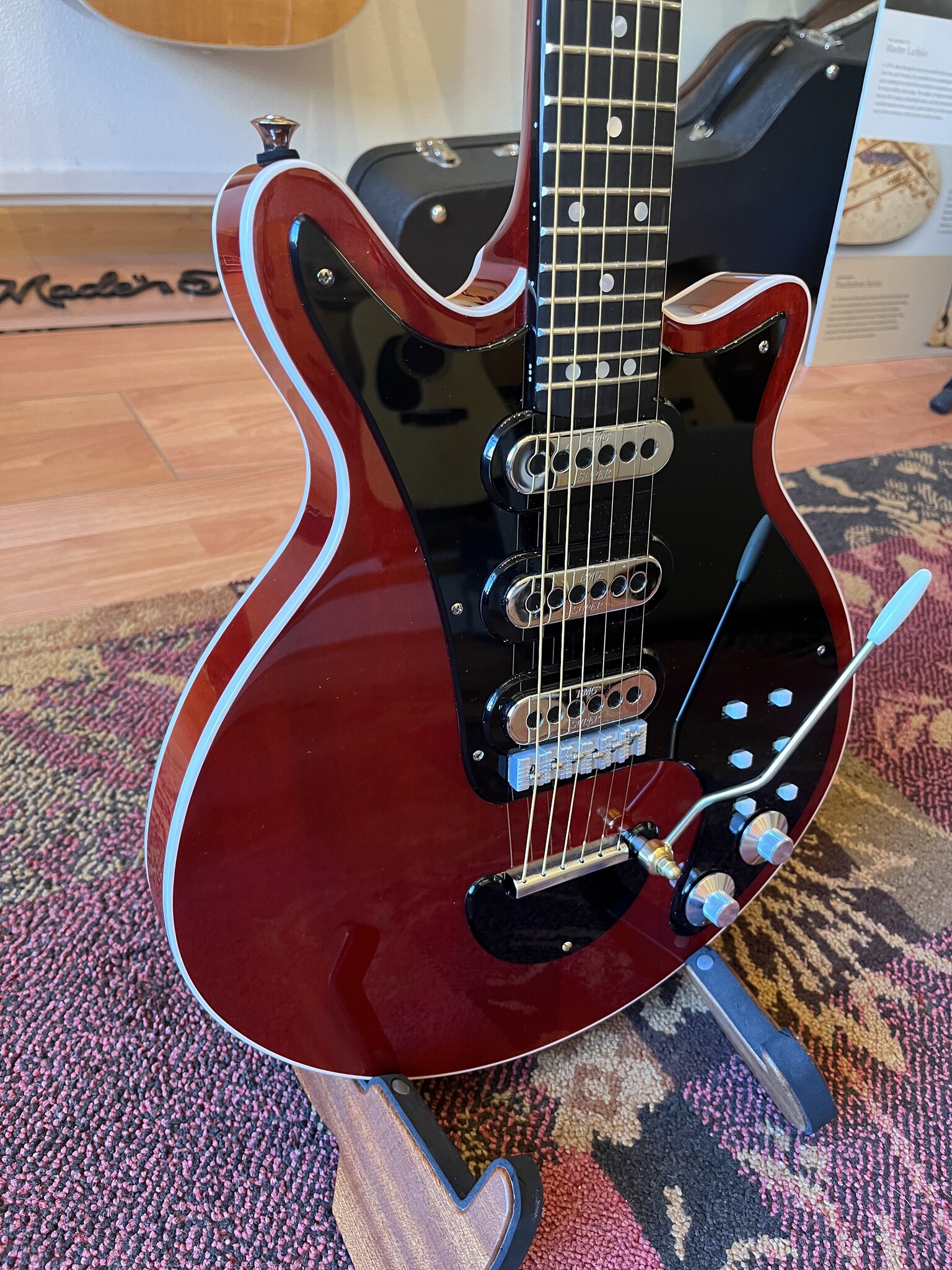 Brian May Guitars (ON HOLD!) Brian May BMG Super Red Special Vintage Cherry