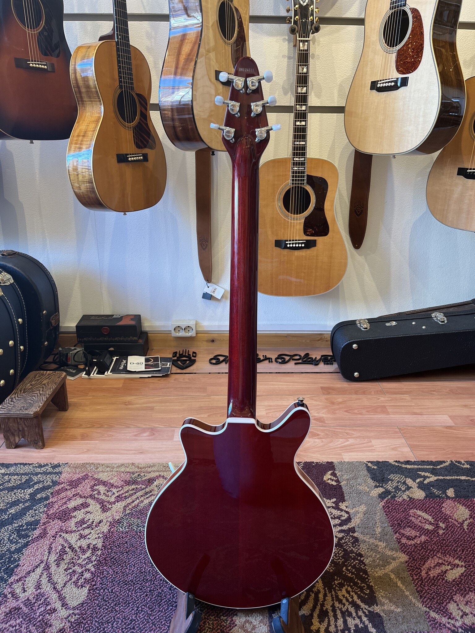 Brian May Guitars (ON HOLD!) Brian May BMG Super Red Special Vintage Cherry
