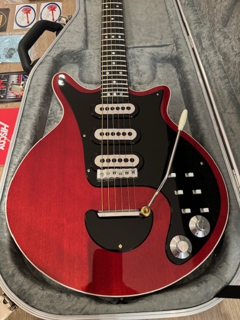 Brian May Guitars (ON HOLD!) Brian May BMG Super Red Special Vintage Cherry