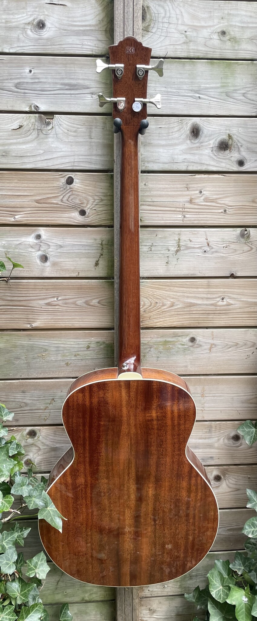 Guild Guild B-140E NAT Westerly Series w/Fishman