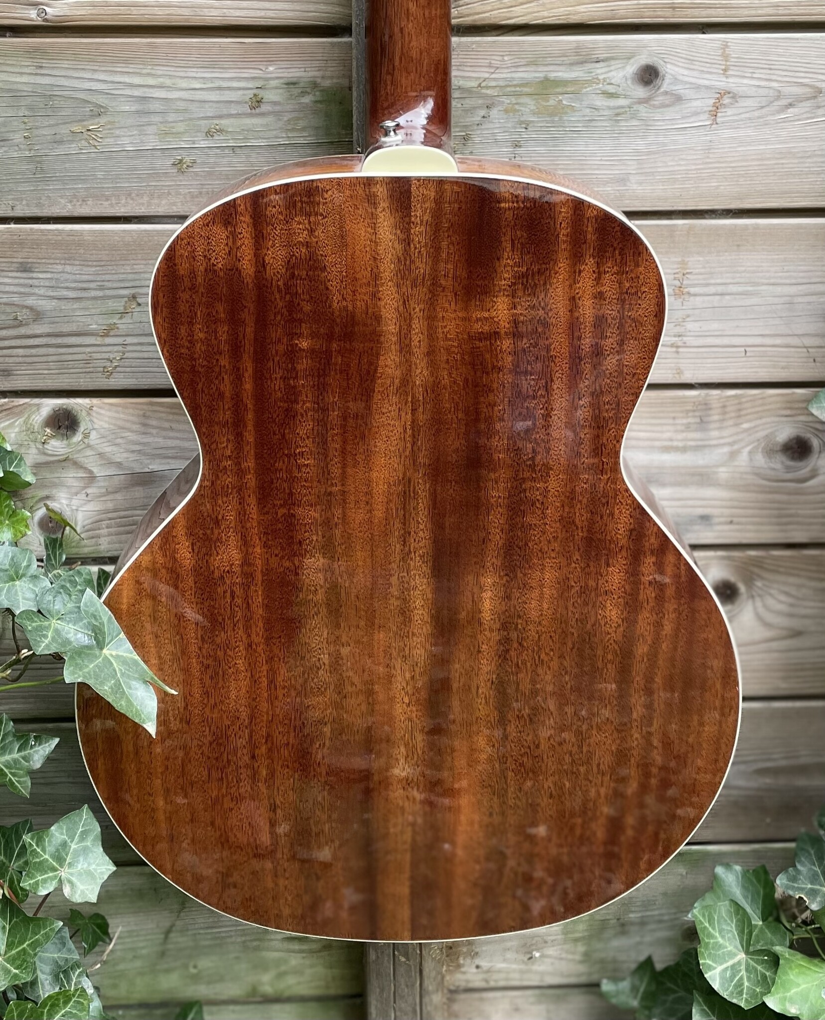 Guild Guild B-140E NAT Westerly Series w/Fishman