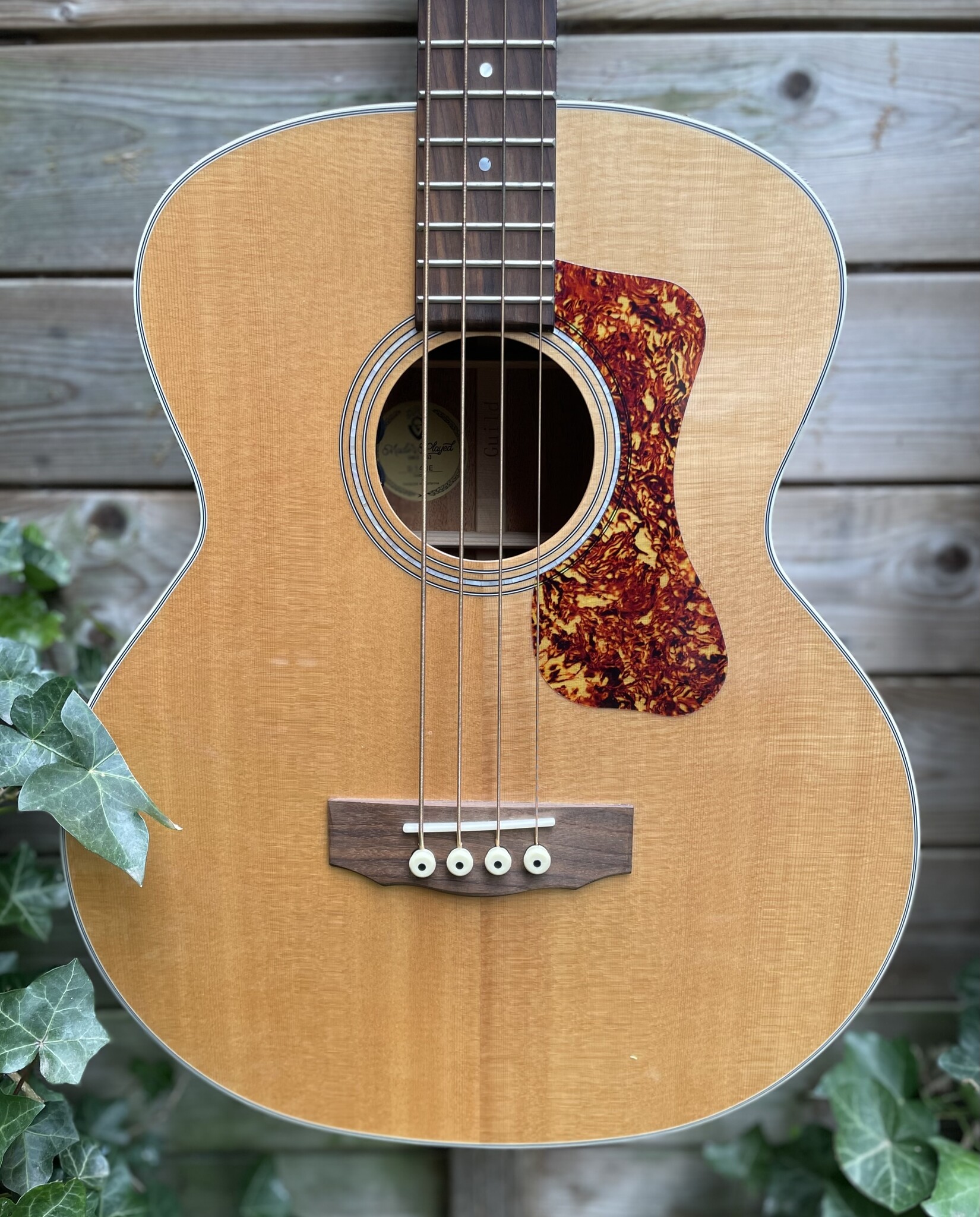 Guild Guild B-140E NAT Westerly Series w/Fishman