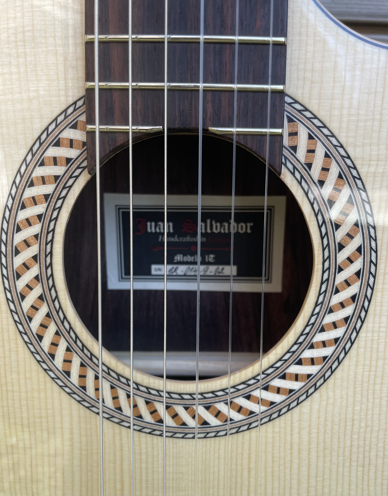 Juan Salvador Juan Salvador 1T Thinline Hybrid