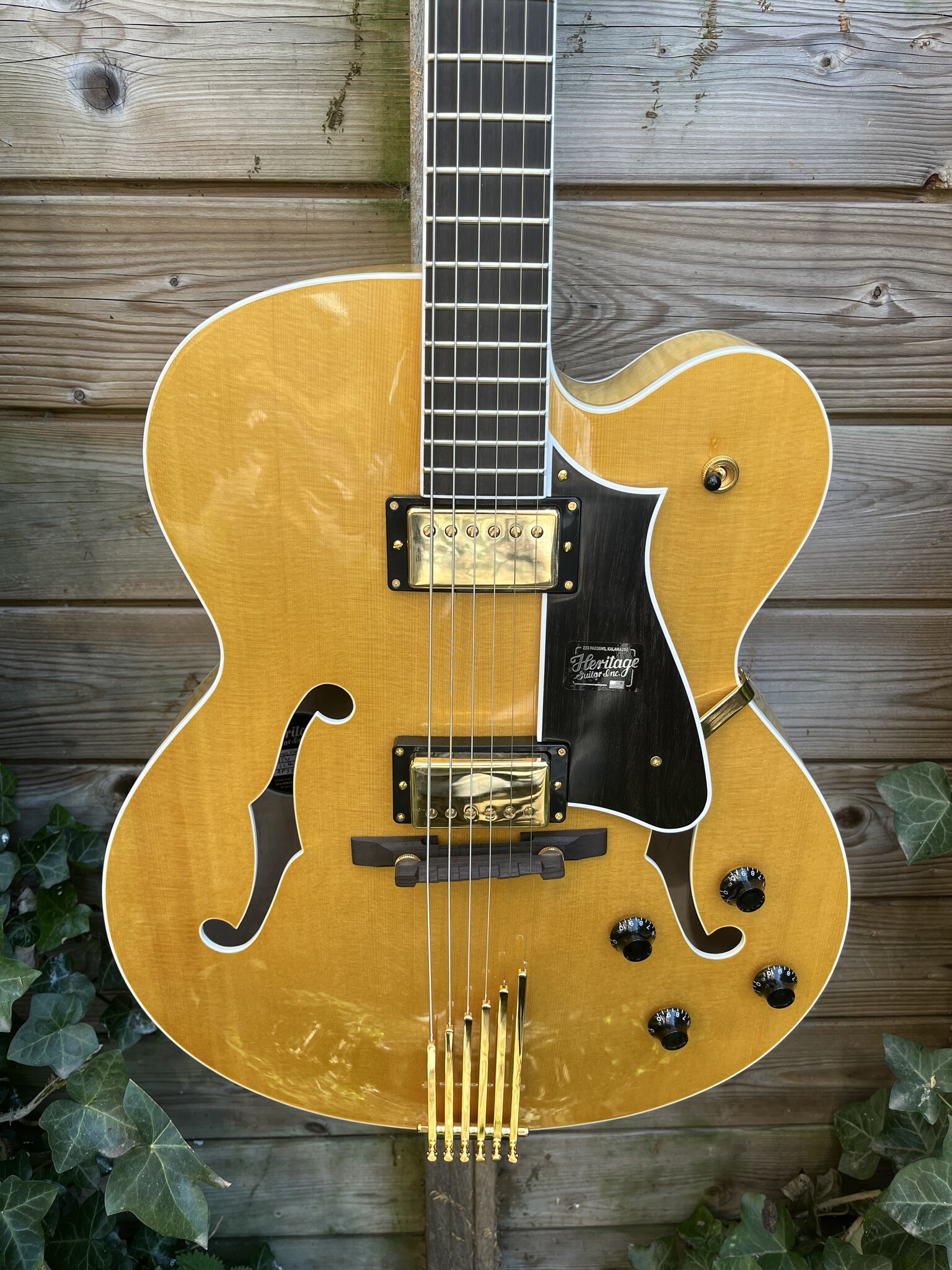 Heritage Heritage Eagle Classic Antique Natural
