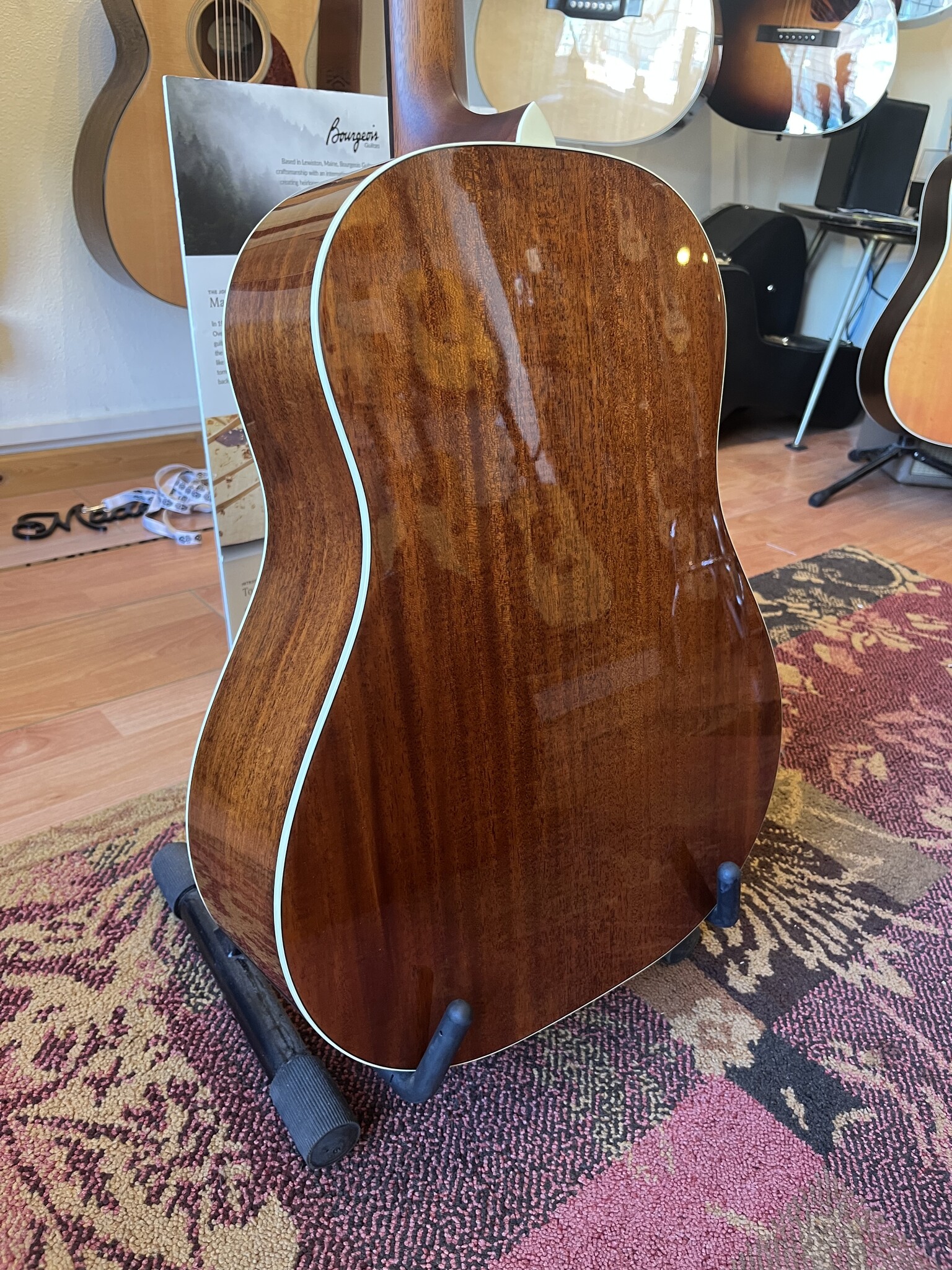 Bourgeois Bourgeois Touchstone Slope Shoulder Dreadnought 'The Standard'/TS