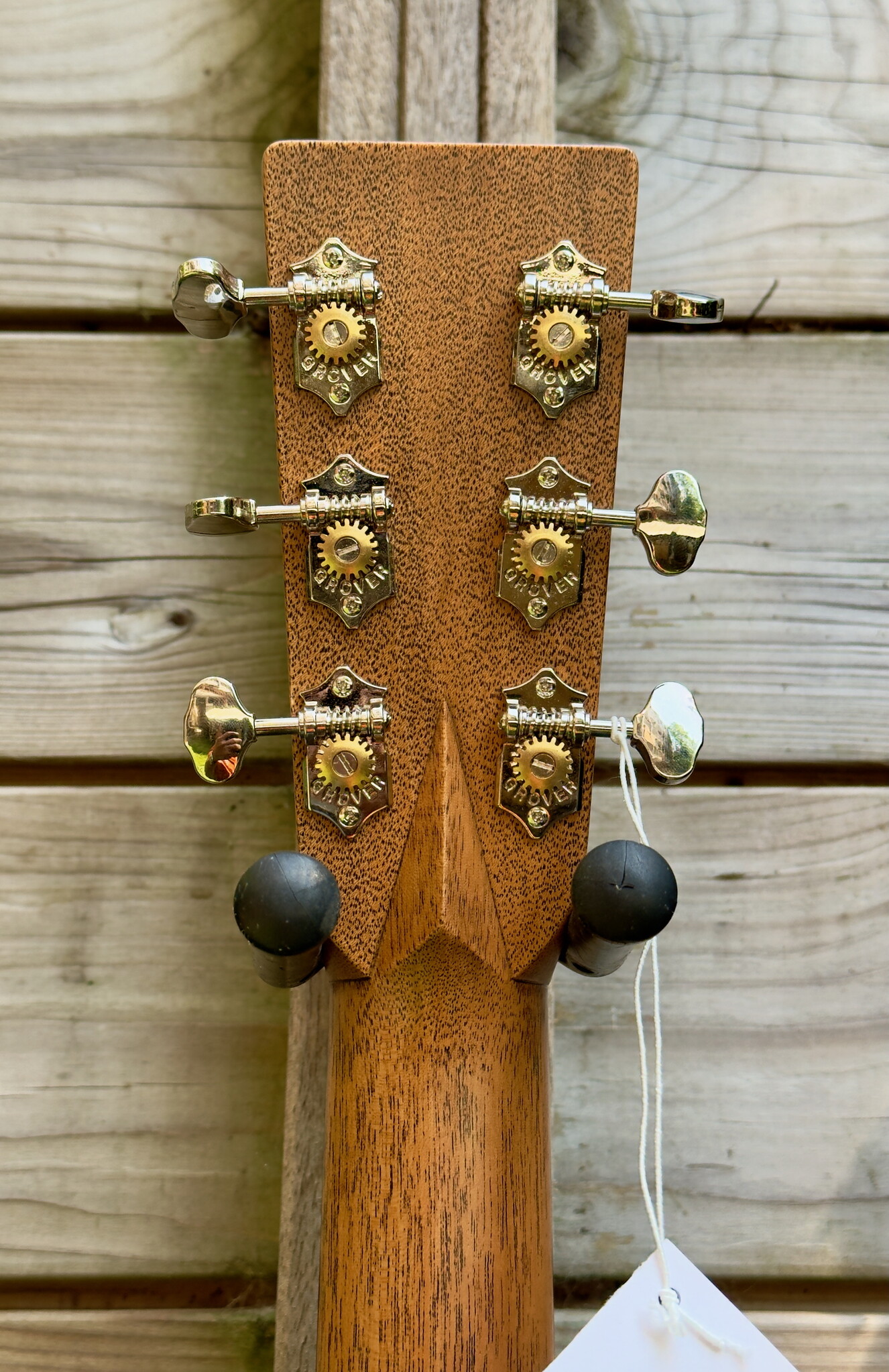 C. F. Martin & Co. Martin O'ahu HG-28
