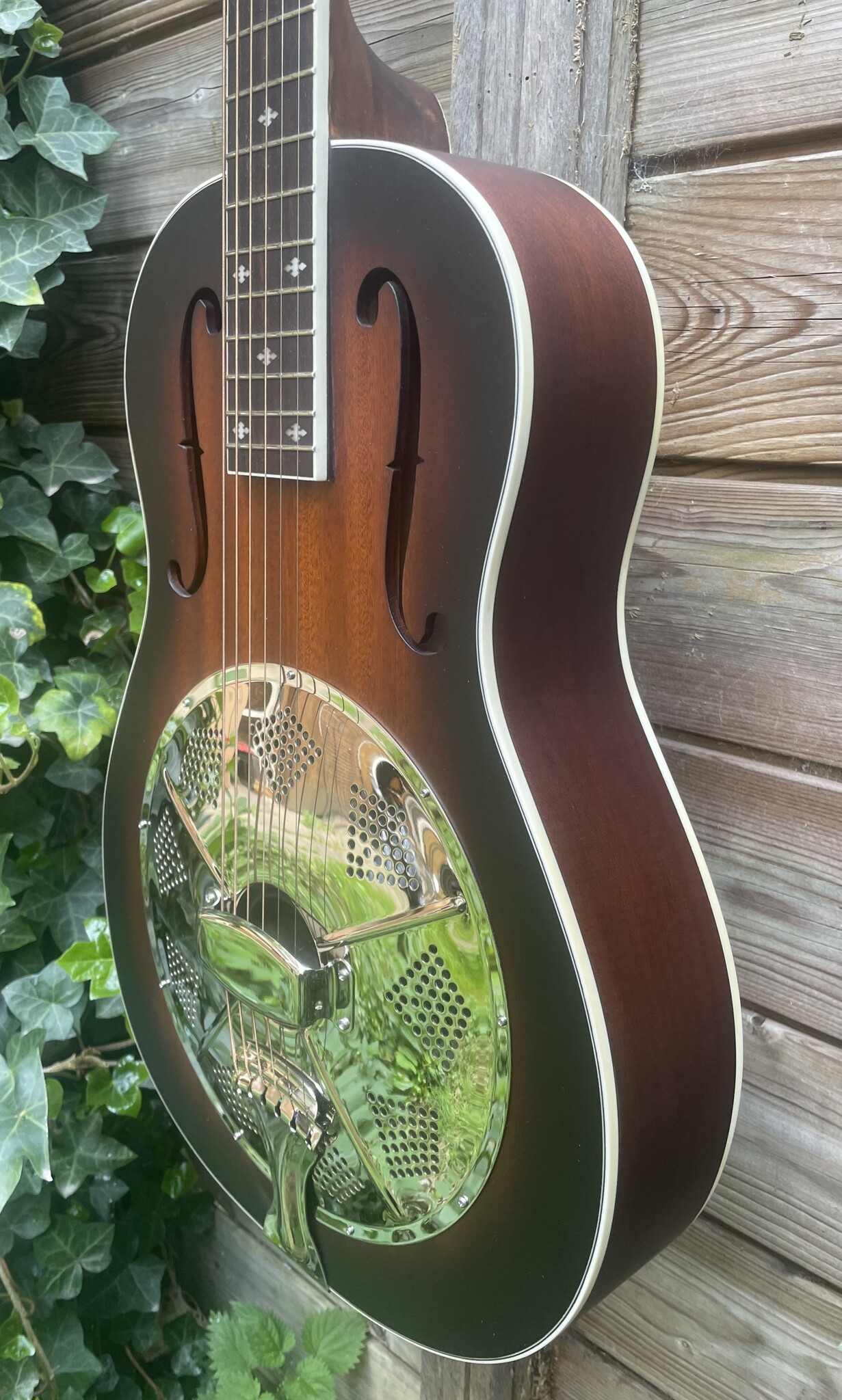 Royall Royall Single Cone 12-Fret Resonator Hobo Sunburst HB12/SB