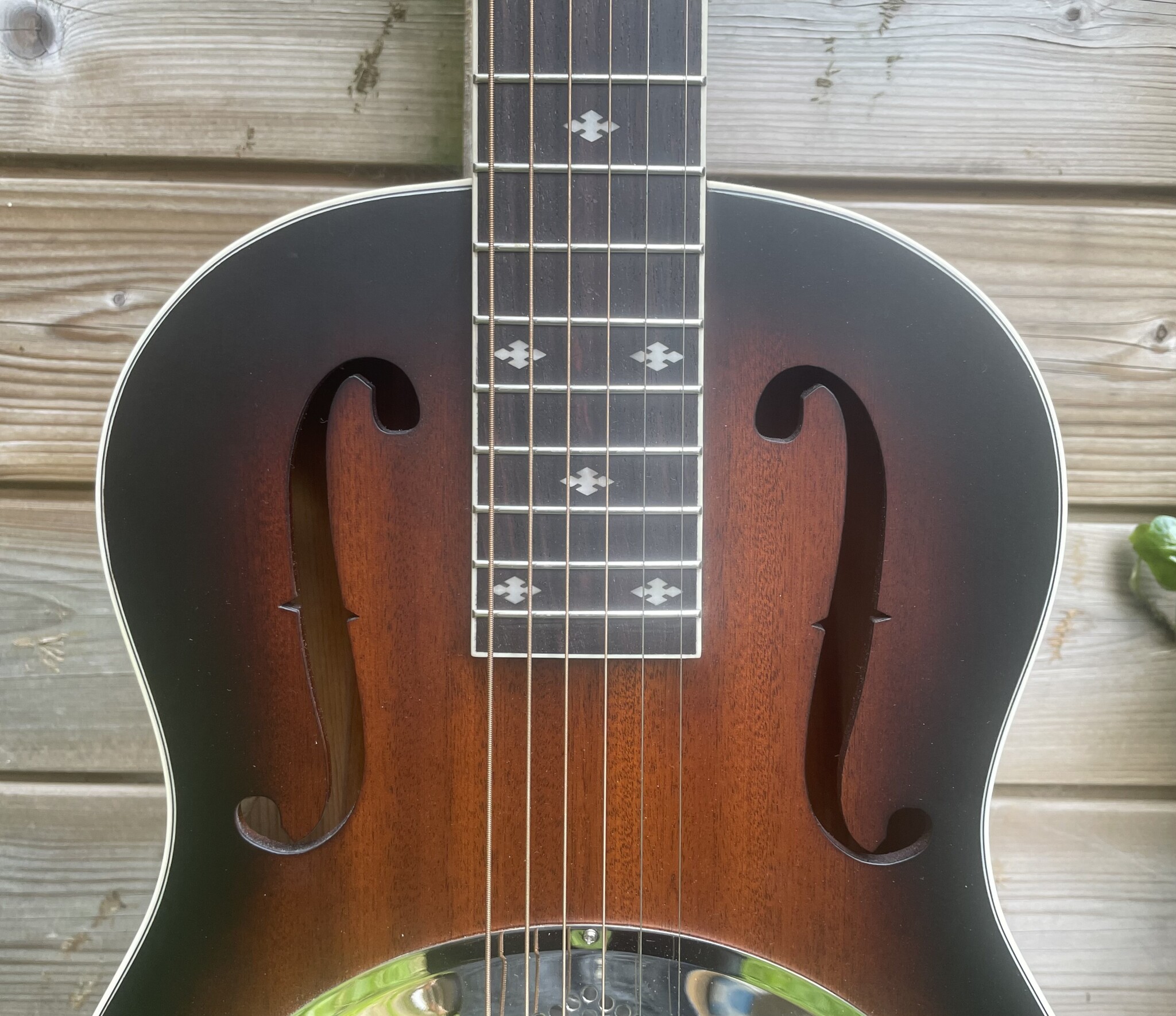 Royall Royall Single Cone 12-Fret Resonator Hobo Sunburst HB12/SB
