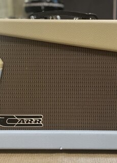 Carr (AFGEPRIJSD!) Carr Skylark 1x12" Cream/Sonic Blue