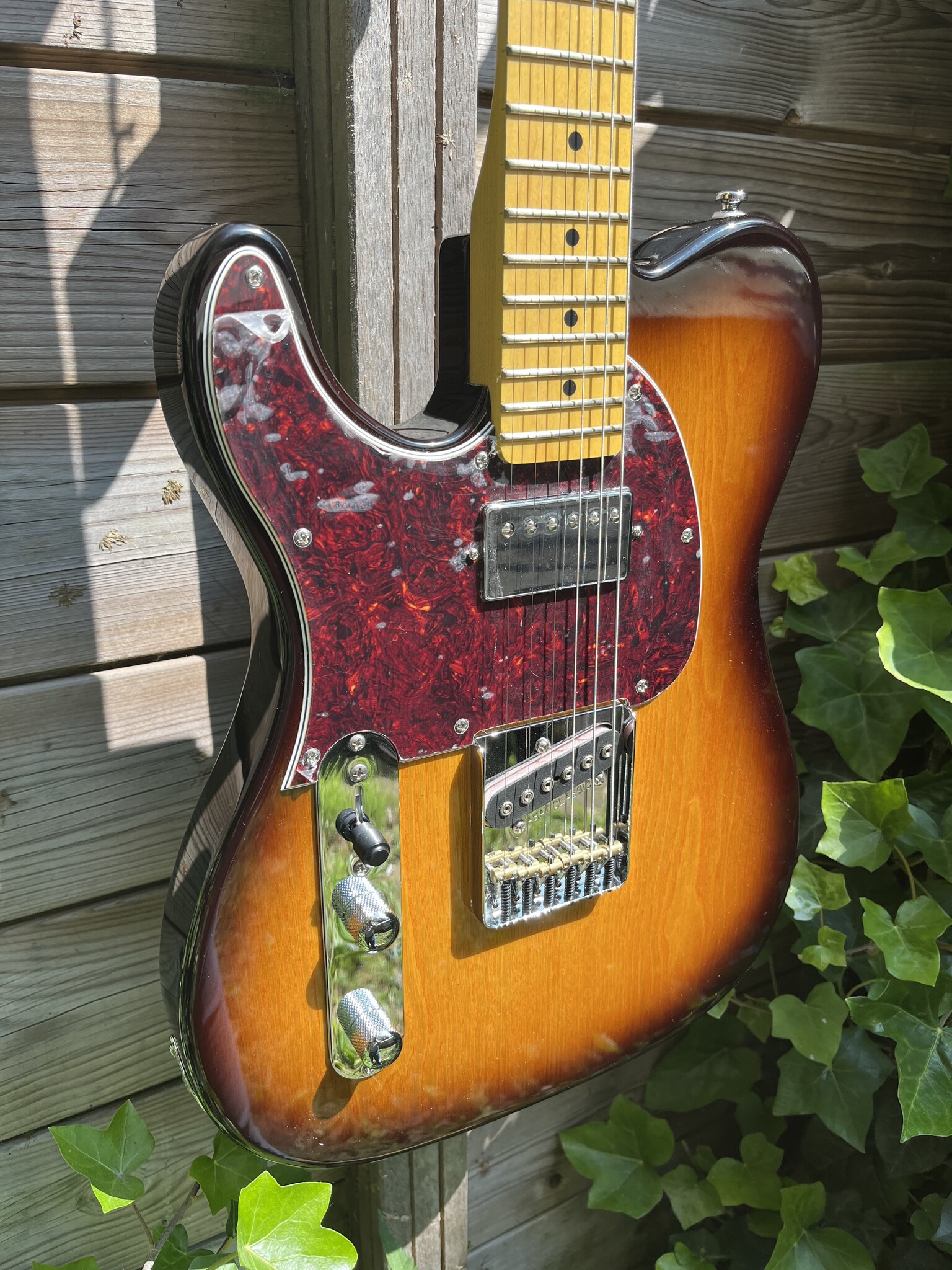 G&L (ON HOLD!) G&L Tribute ASAT Classic Bluesboy 'Lefty' Sunburst