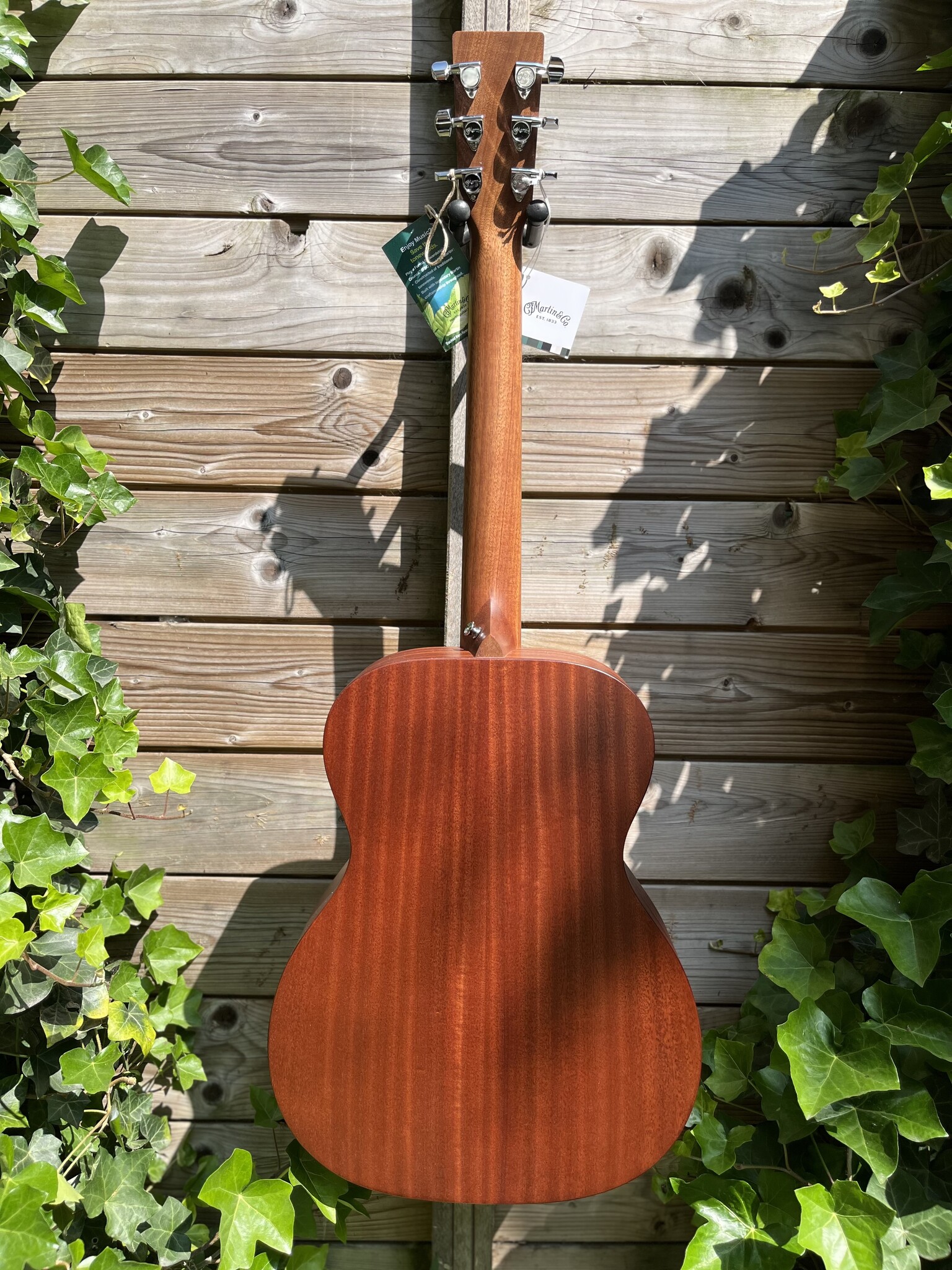 C. F. Martin & Co. Martin 000Jr-10 Shawn Mendes