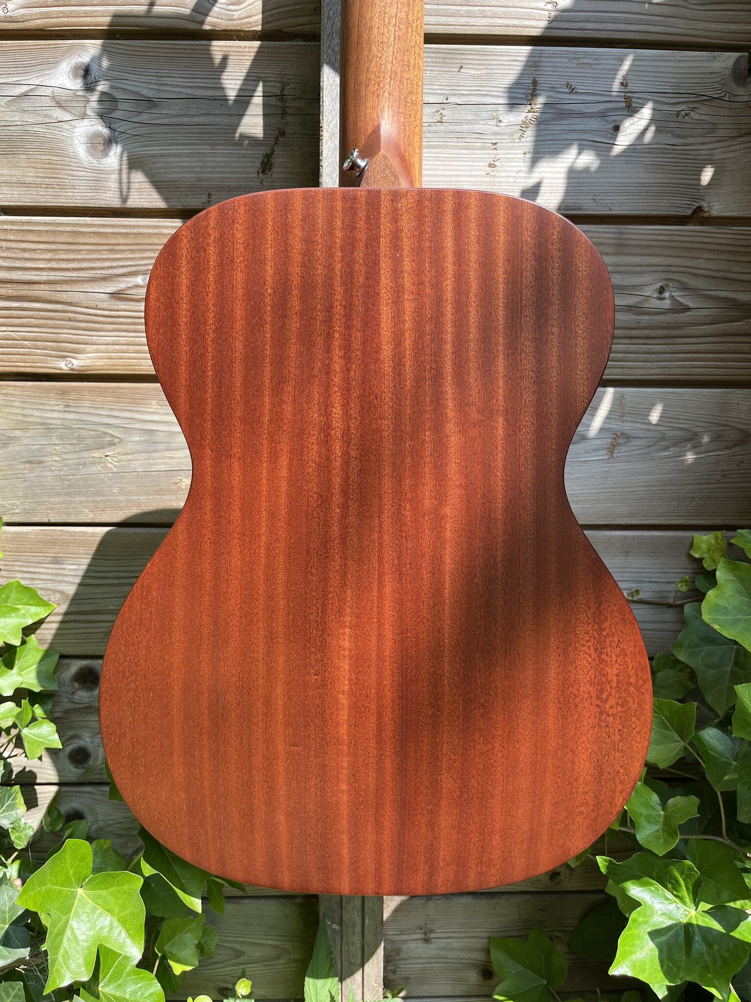 C. F. Martin & Co. Martin 000Jr-10 Shawn Mendes