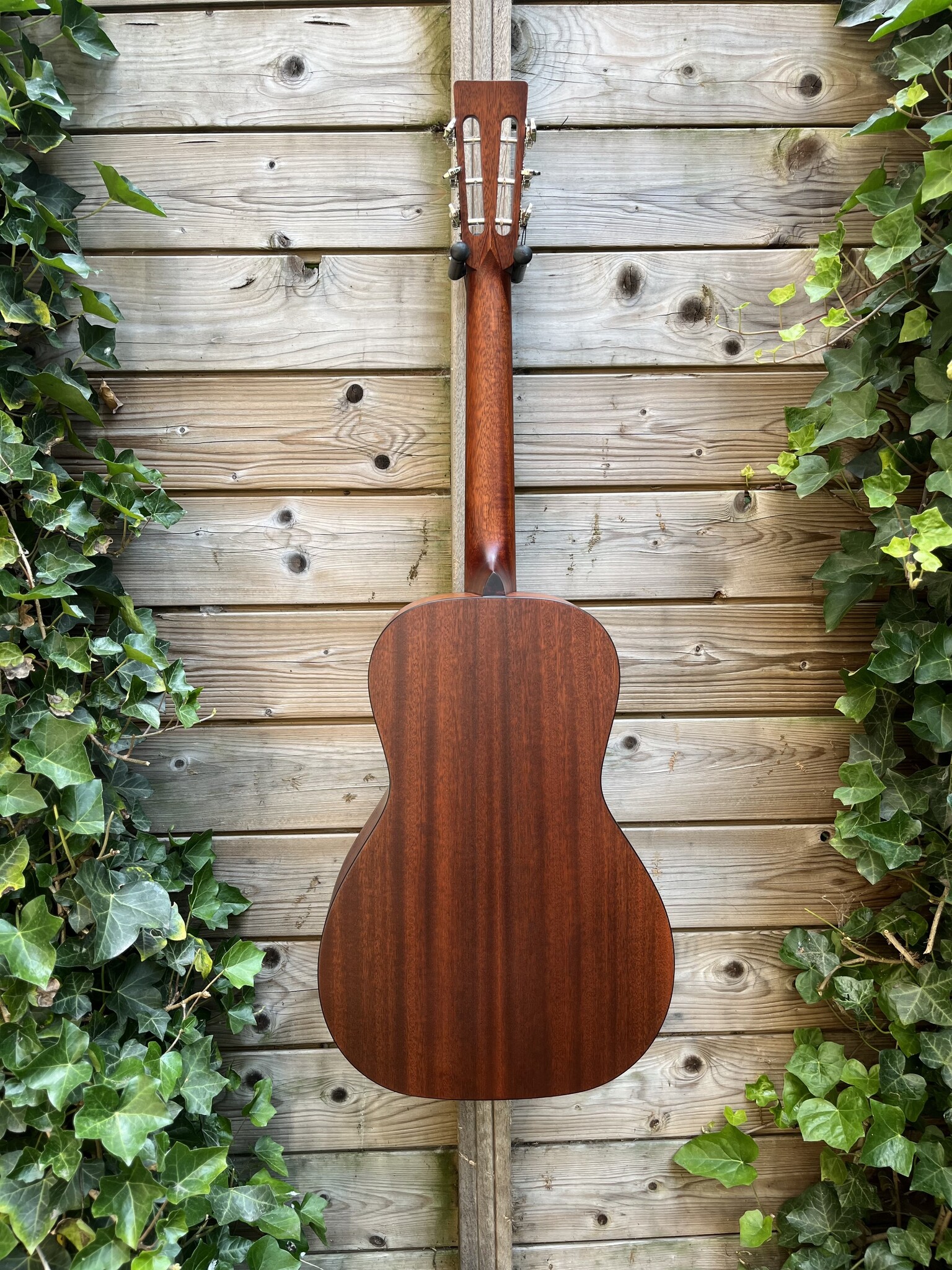 Eastman Eastman E1P-CLA Parlor