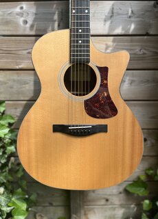 Eastman Eastman AC122-1CE Grand Auditorium (AFGEPRIJSD!)