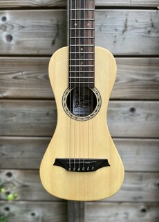 Bromo Bromo Rocky Mountain Series BAR3E Traveller Guitar