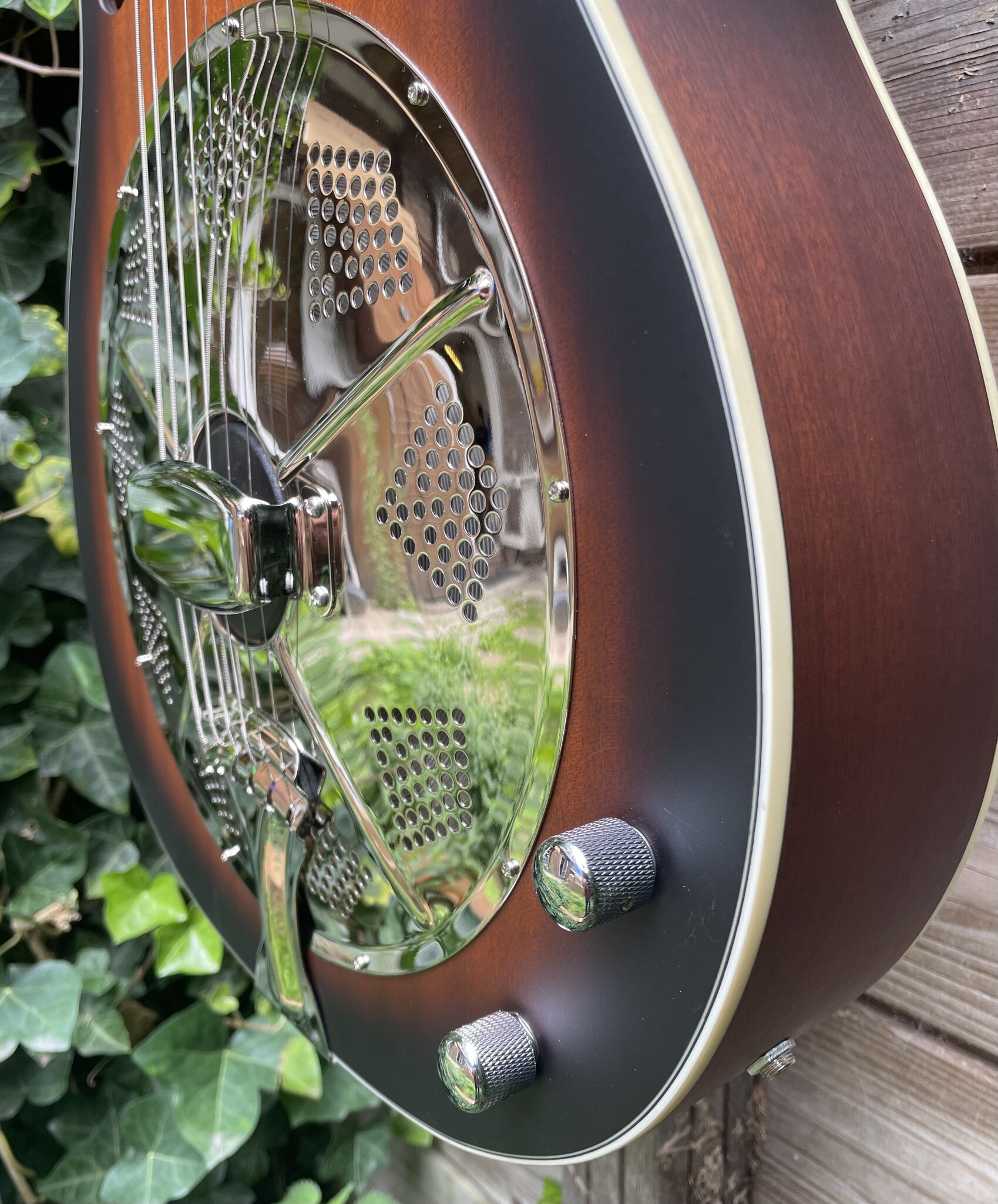 Royall (ON HOLD) Royall Single Spider Cone 12-Fret Resonator Hobo Sunburst w/PU HB12SC/SB