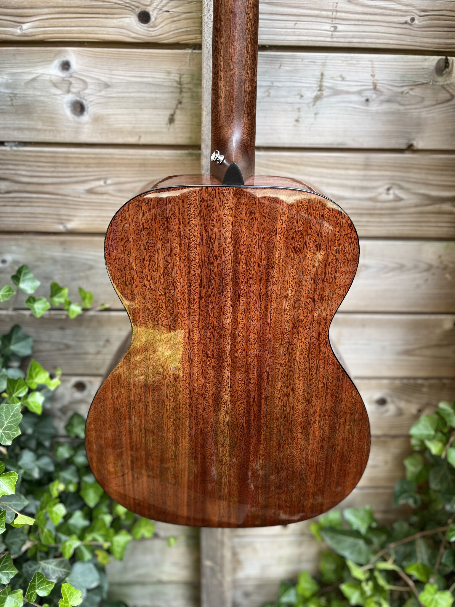 C. F. Martin & Co. Martin 000E Retro Plus Road Series