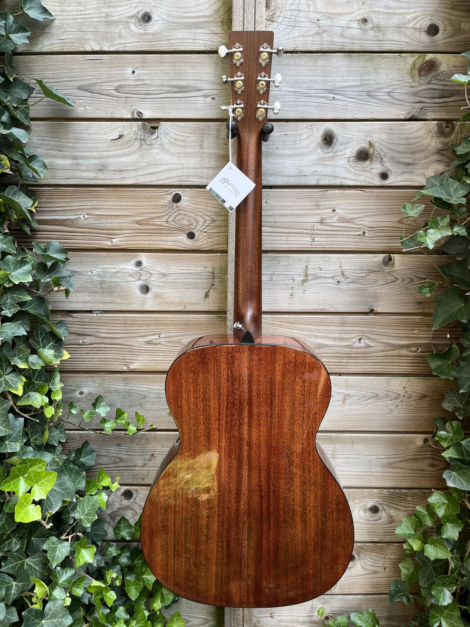 C. F. Martin & Co. Martin 000E Retro Plus Road Series