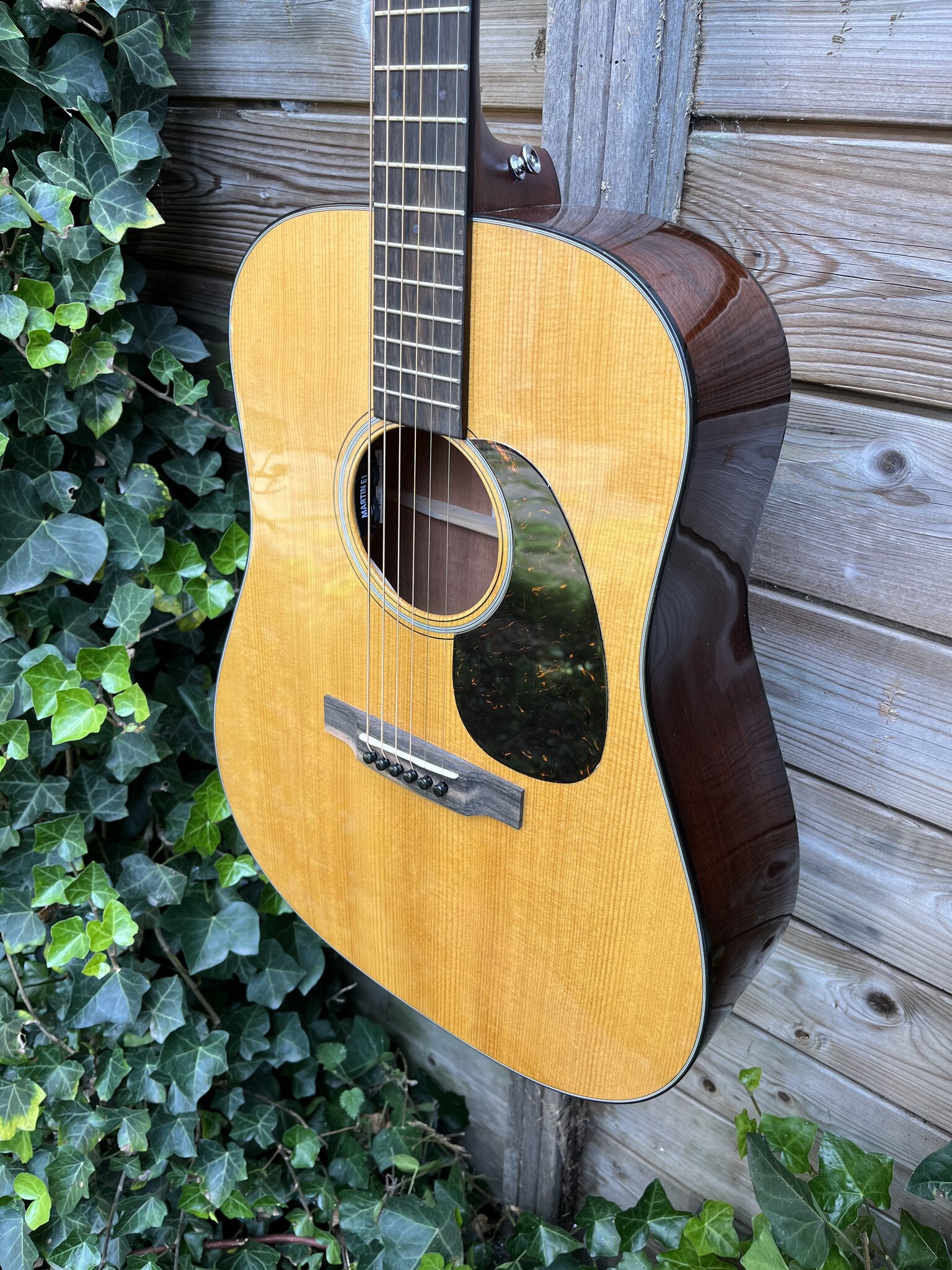 C. F. Martin & Co. Martin DE Retro Plus Road Series