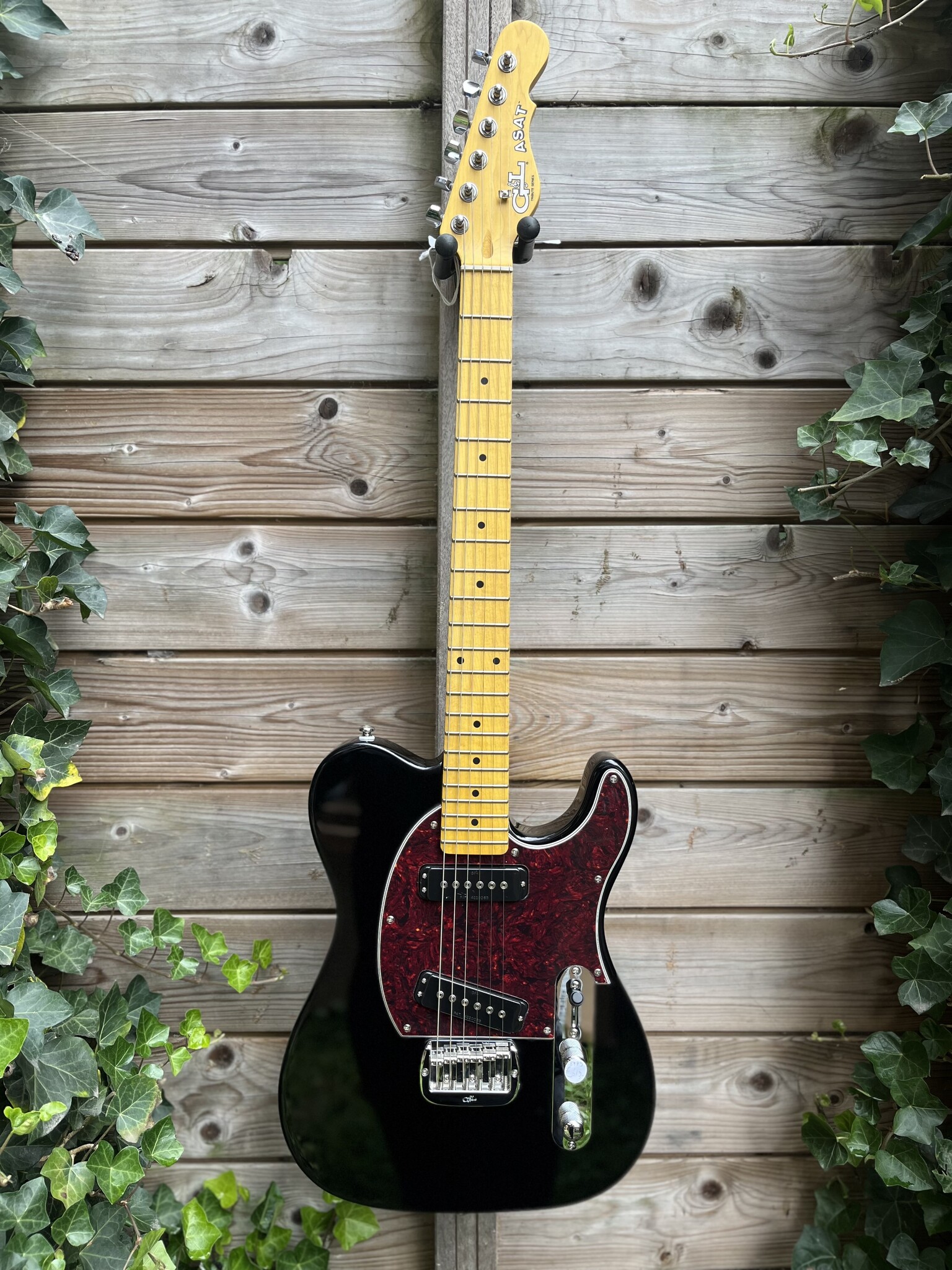 G&L Tribute ASAT Special Gloss Black - Sacksioni Guitarshop
