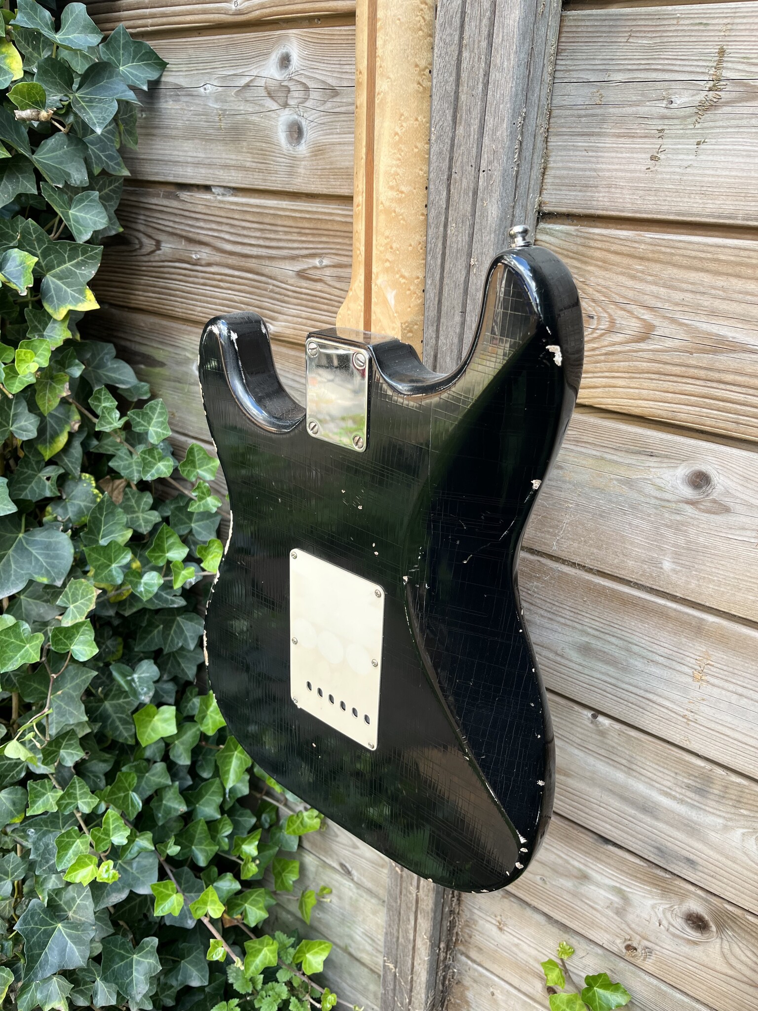 Hayride Hayride Aged Black Stratocaster