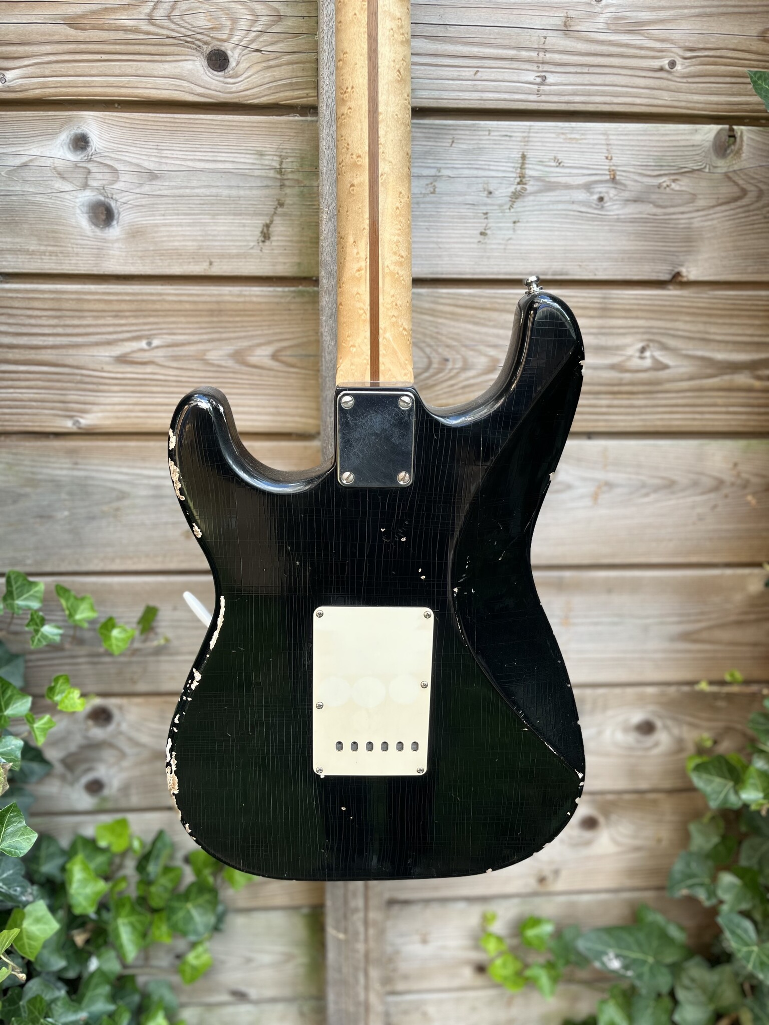 Hayride Hayride Aged Black Stratocaster