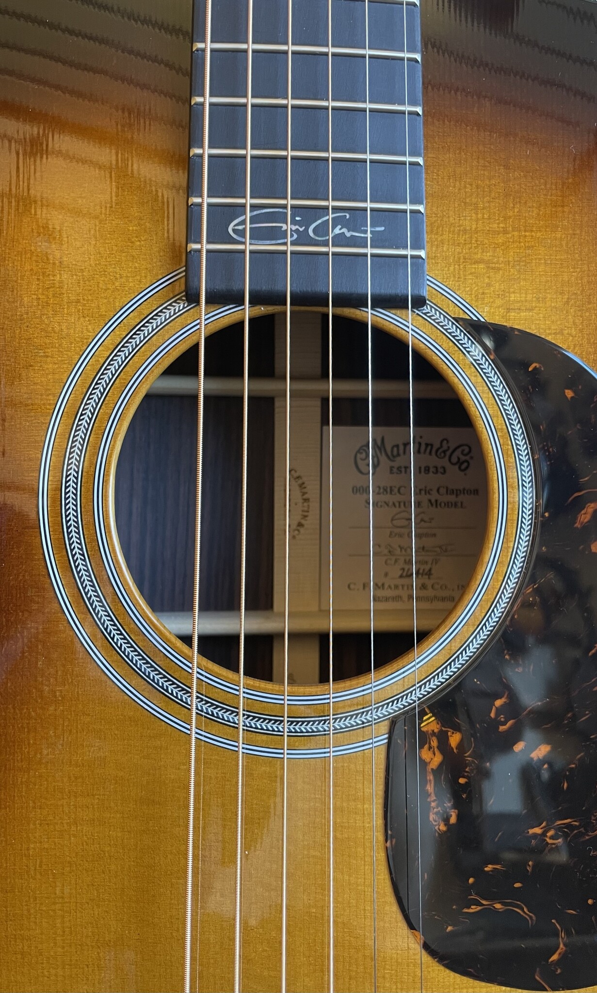 C. F. Martin & Co. Martin 000-28EC Eric Clapton Signature Sunburst (#...414)