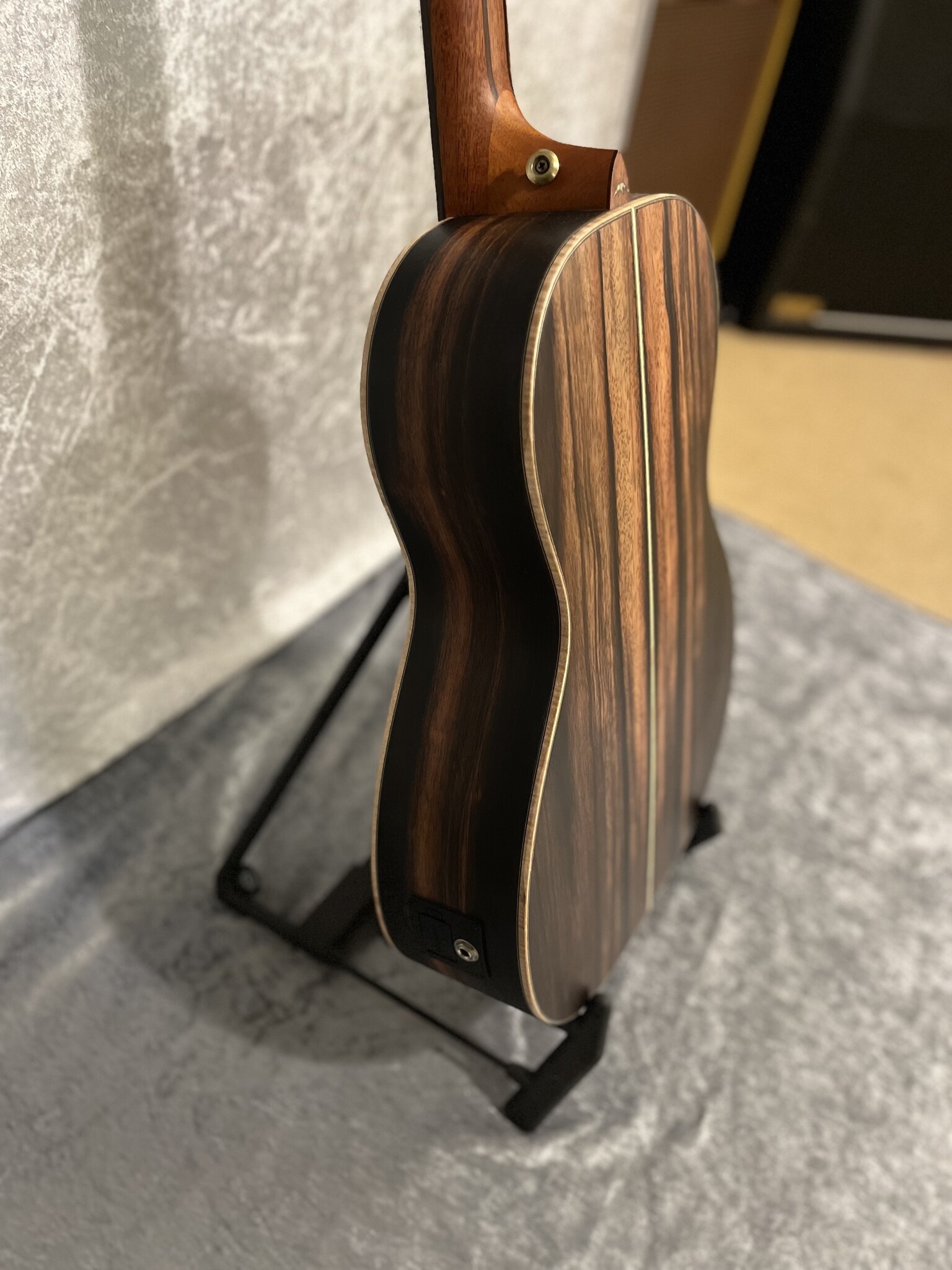 Bromo Bromo Rocky Mountain Series BAR6E Parlor